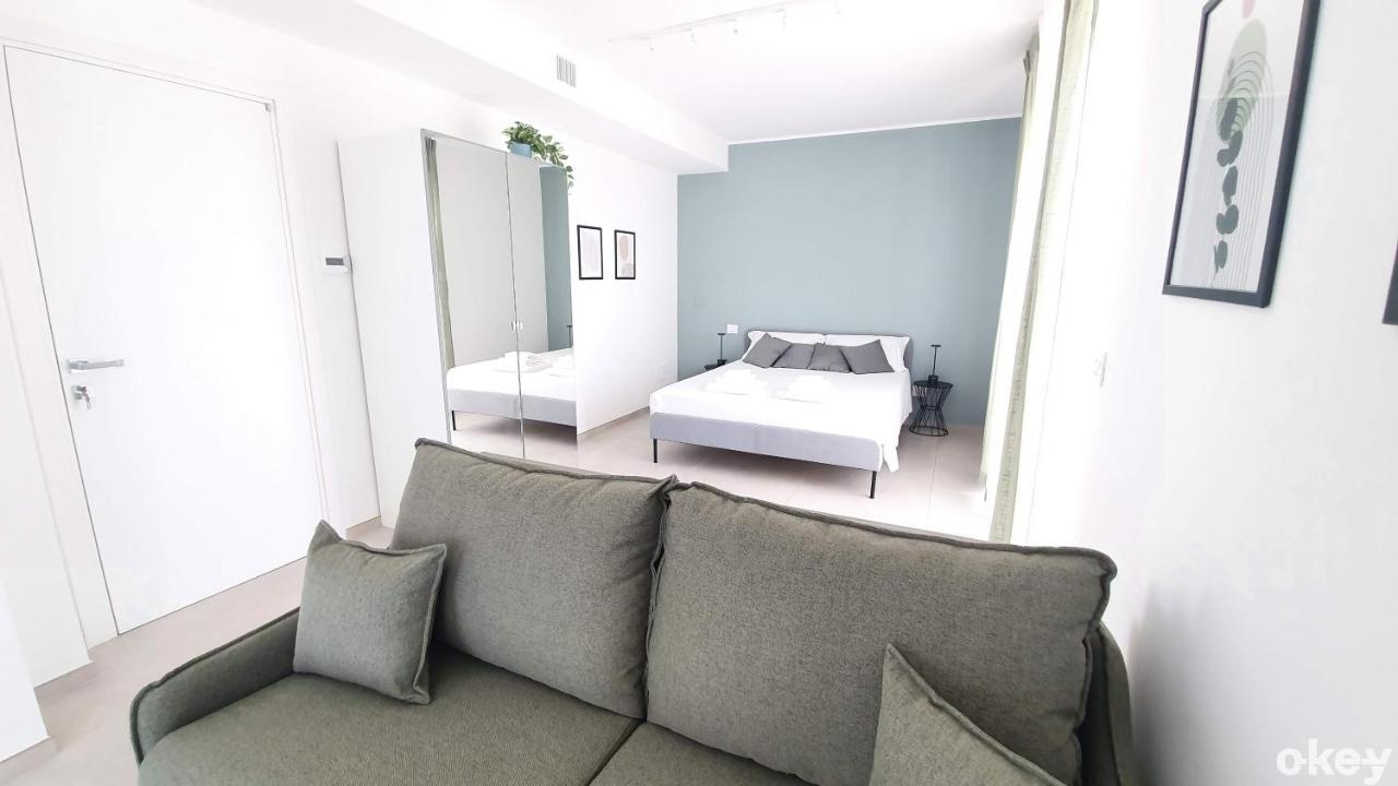 Villa Mediterranea Apartments - Seaview, Pool & Garden Bari Extérieur photo