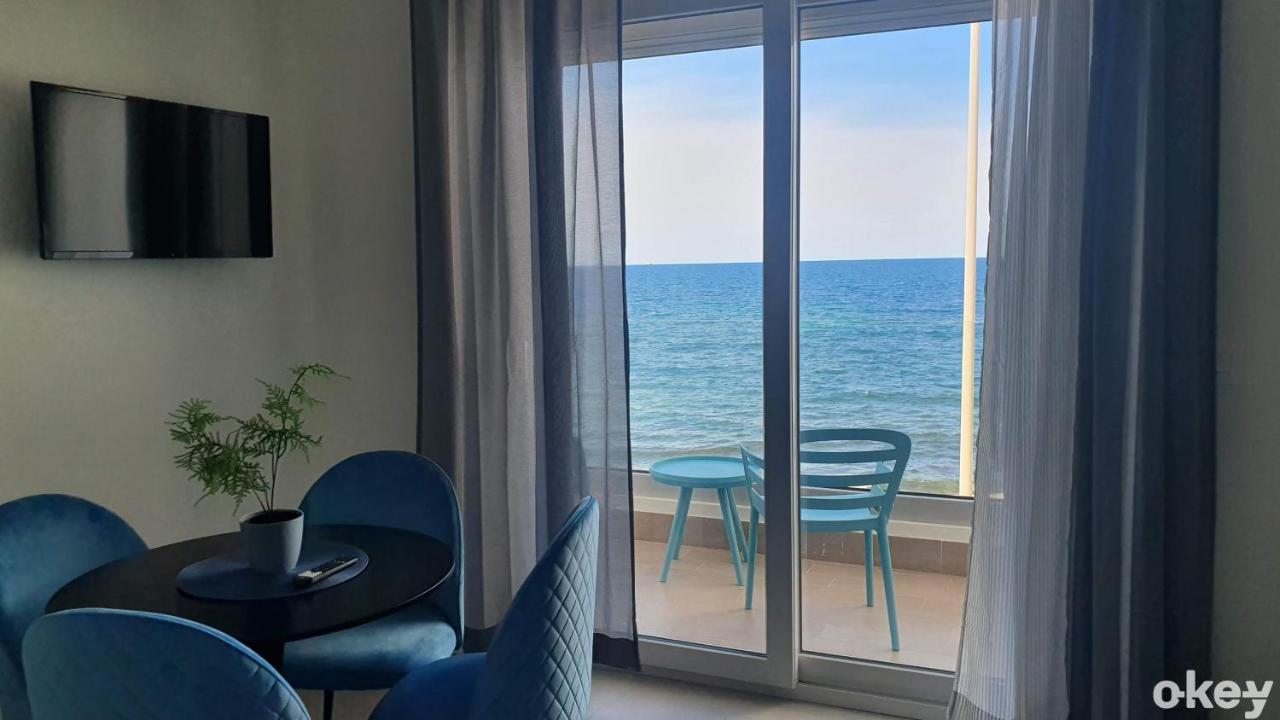 Villa Mediterranea Apartments - Seaview, Pool & Garden Bari Extérieur photo