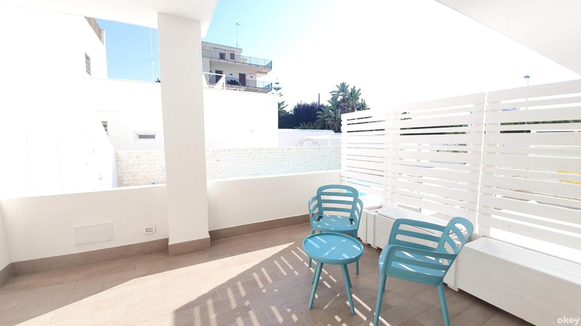 Villa Mediterranea Apartments - Seaview, Pool & Garden Bari Extérieur photo