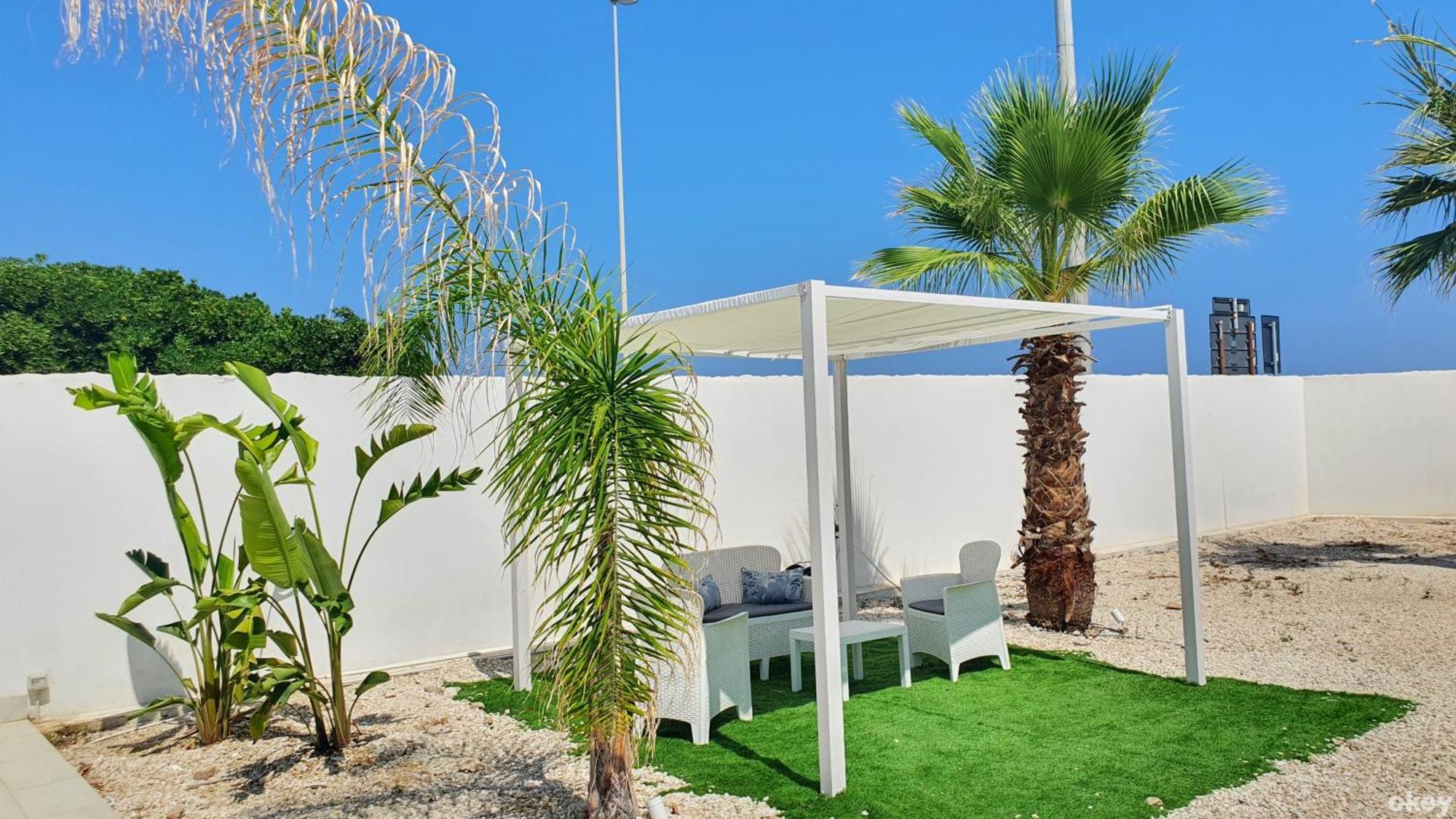 Villa Mediterranea Apartments - Seaview, Pool & Garden Bari Extérieur photo