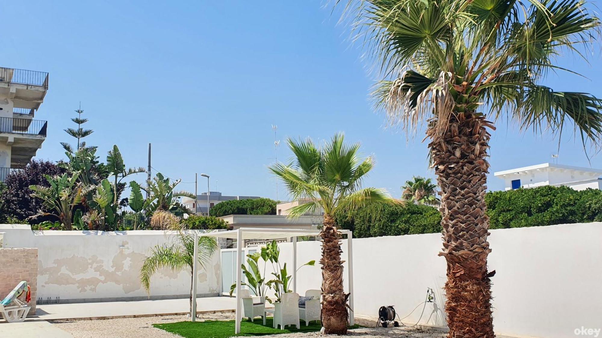 Villa Mediterranea Apartments - Seaview, Pool & Garden Bari Extérieur photo